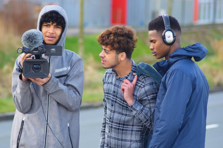 Ithaka Filmt - Jonge nieuwkomers maken film